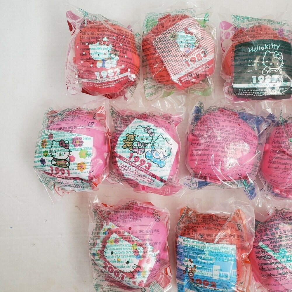 Hello Kitty 35 Yrs Collectible 2009 McDonald's Toy Lot of 12 Var Yrs 1982 - 2005 - Picture 2 of 10